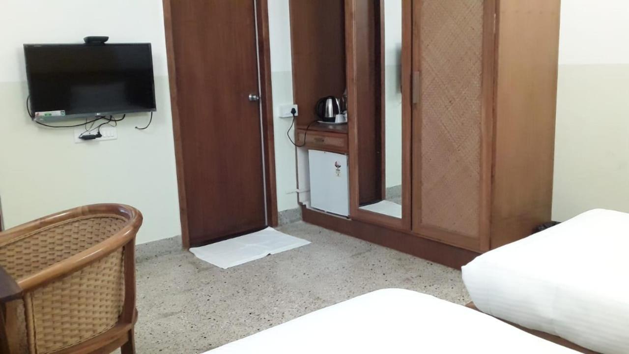 Hanu Reddy Residences - Nawab Habibullah Avenue Τσενάι Εξωτερικό φωτογραφία