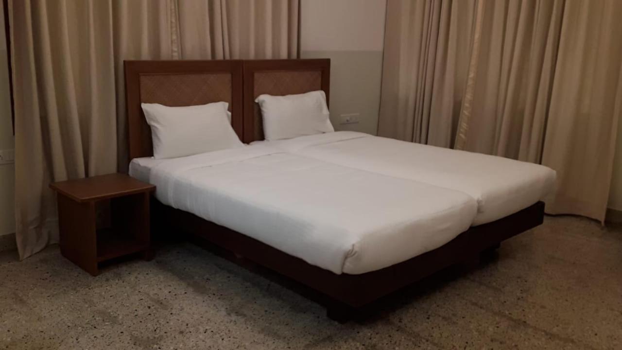 Hanu Reddy Residences - Nawab Habibullah Avenue Τσενάι Εξωτερικό φωτογραφία